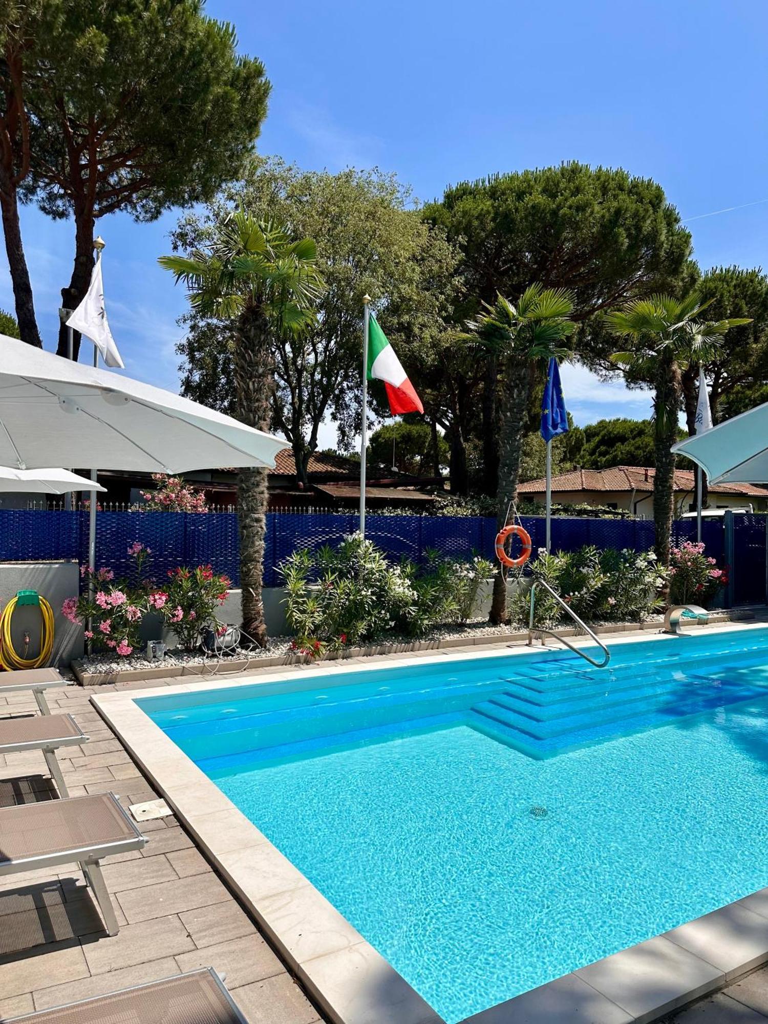 Blue Inn Residence E B&B Lido delle Nazioni Buitenkant foto