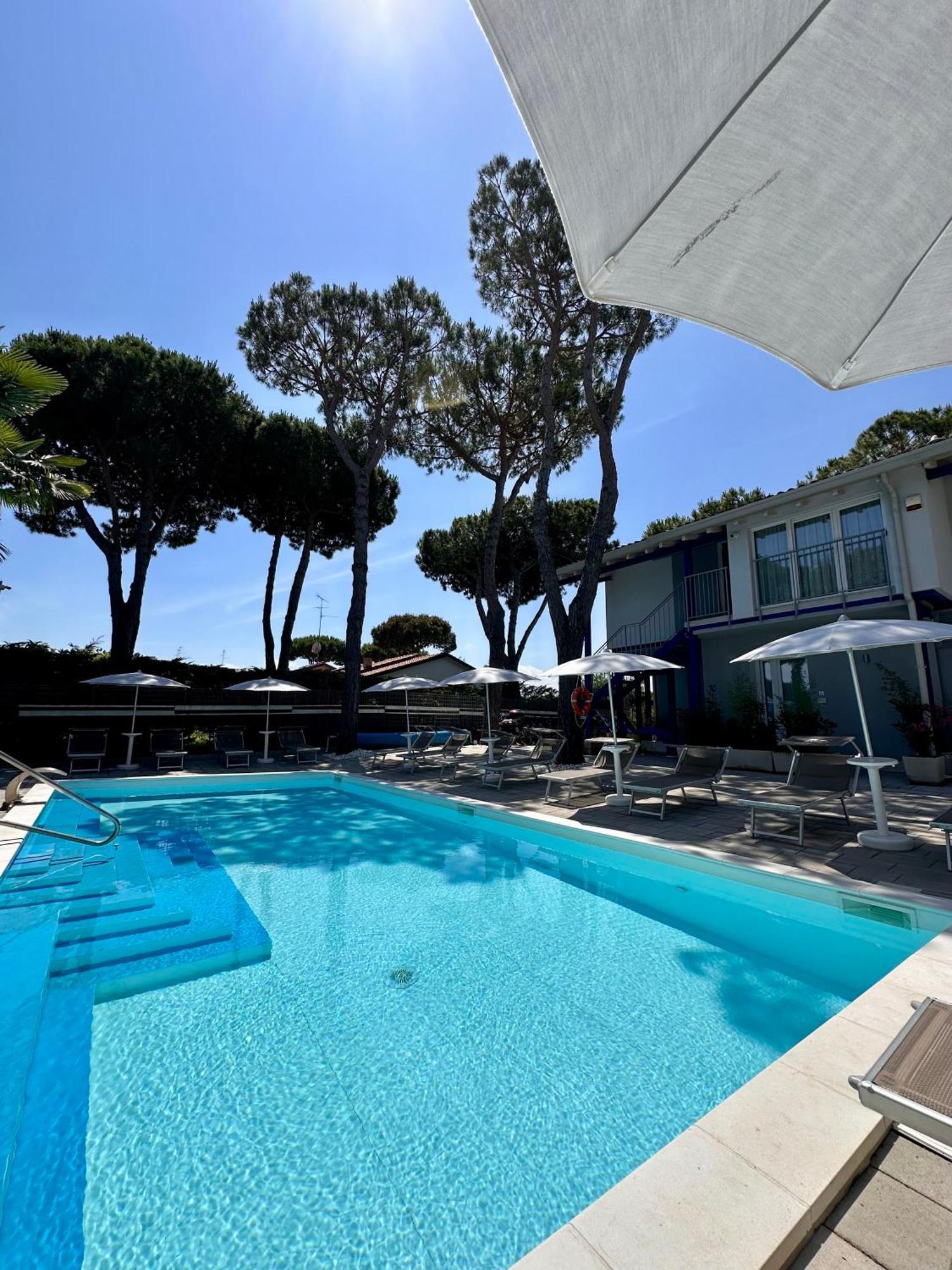 Blue Inn Residence E B&B Lido delle Nazioni Buitenkant foto