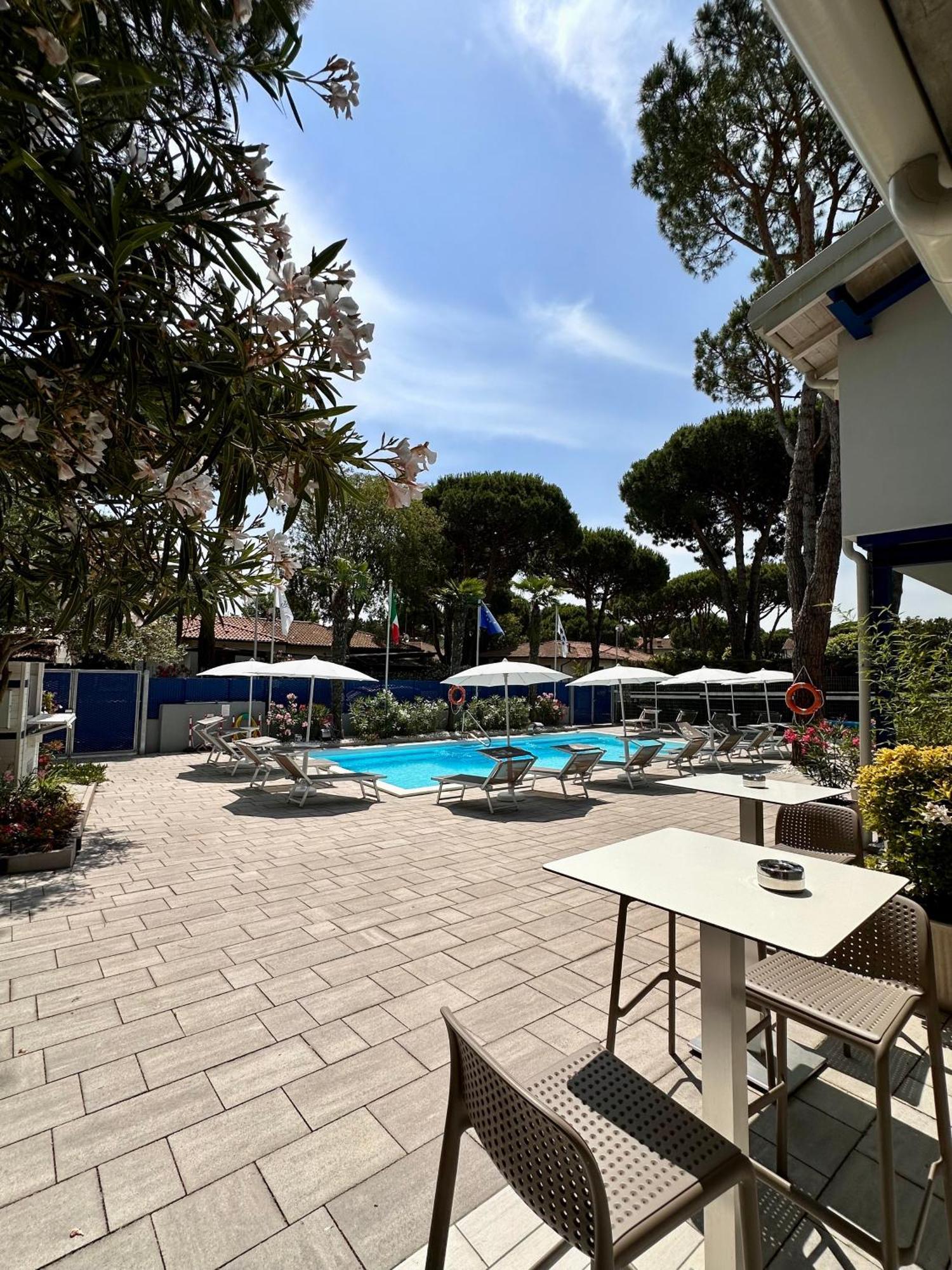 Blue Inn Residence E B&B Lido delle Nazioni Buitenkant foto